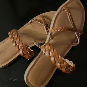 Womens size 9 leather braided sandals